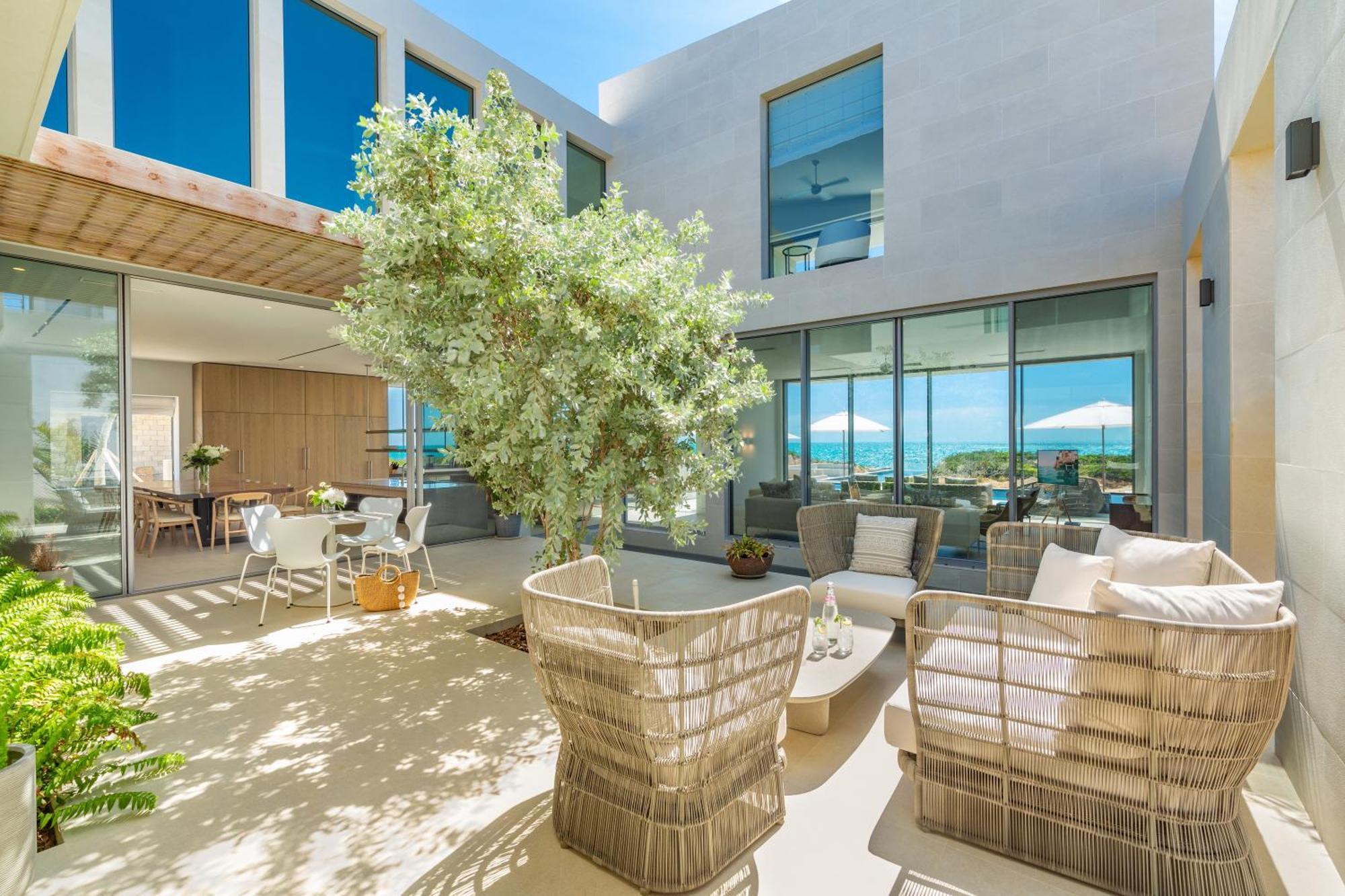 South Bank Hotel Long Bay Екстериор снимка