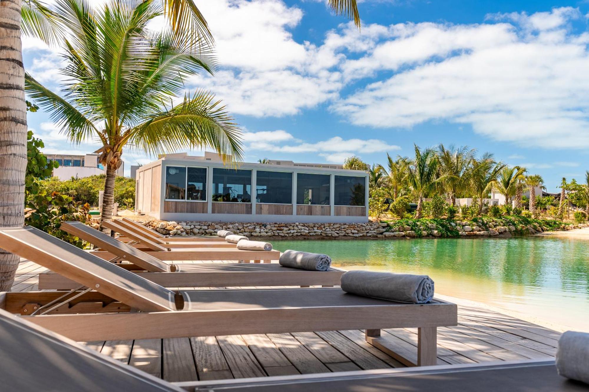 South Bank Hotel Long Bay Екстериор снимка